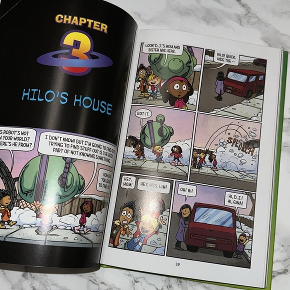 Hilo: Saving the Whole Wide World Book - Picture 4 of 9